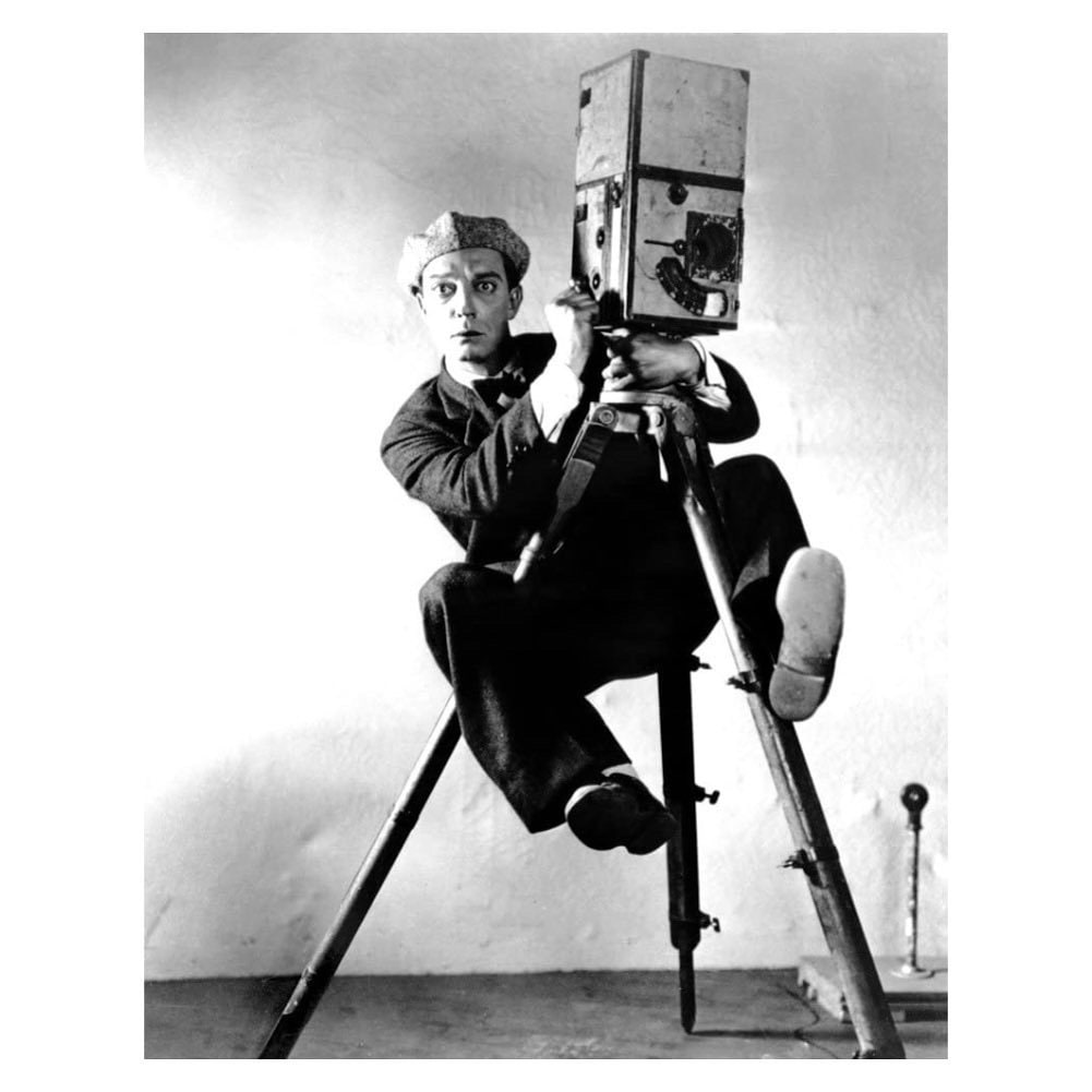 busterkeatoncameraman Buster Keaton in a scene from the silent film "The Cameraman".